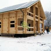 Зимний дом из оцилиндрованного бревна- построен в деревно Ложголово Сланцевского района диаметр бревна 28см. (280мм)